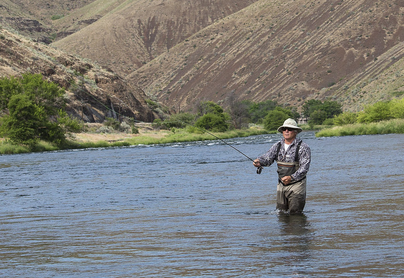 Current Oregon fishing news about deschutes steelhead.